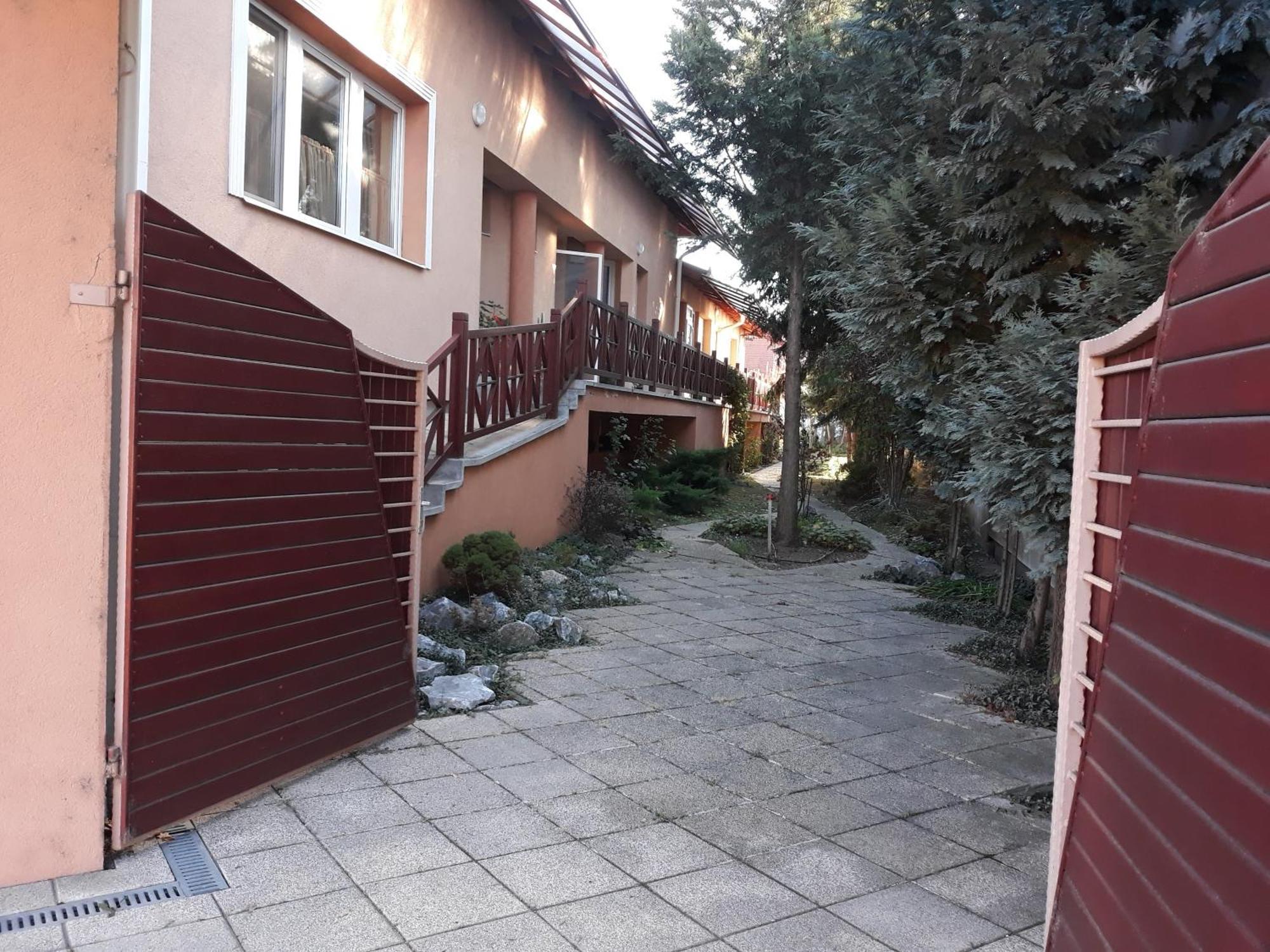 Kenezy Lux Apartman Vendeghaz Hajdúszoboszló Dış mekan fotoğraf